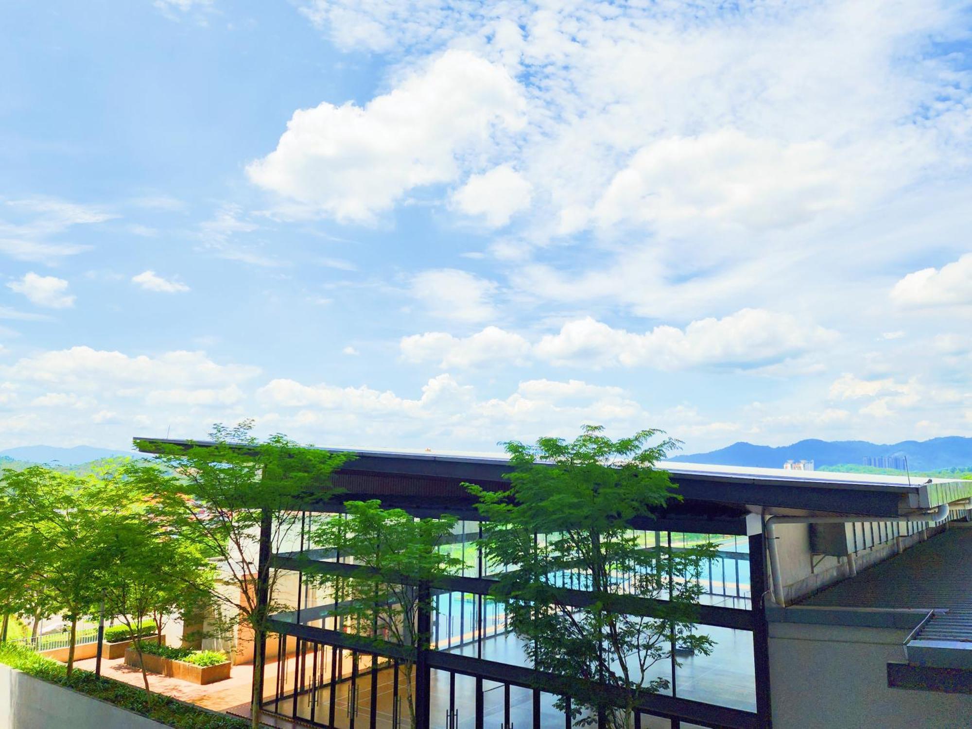 Residensi Lili, Taman Bucida Hijauan, Nilai Nearby Klia, Usim - Infinity Pool Apartment Exterior photo